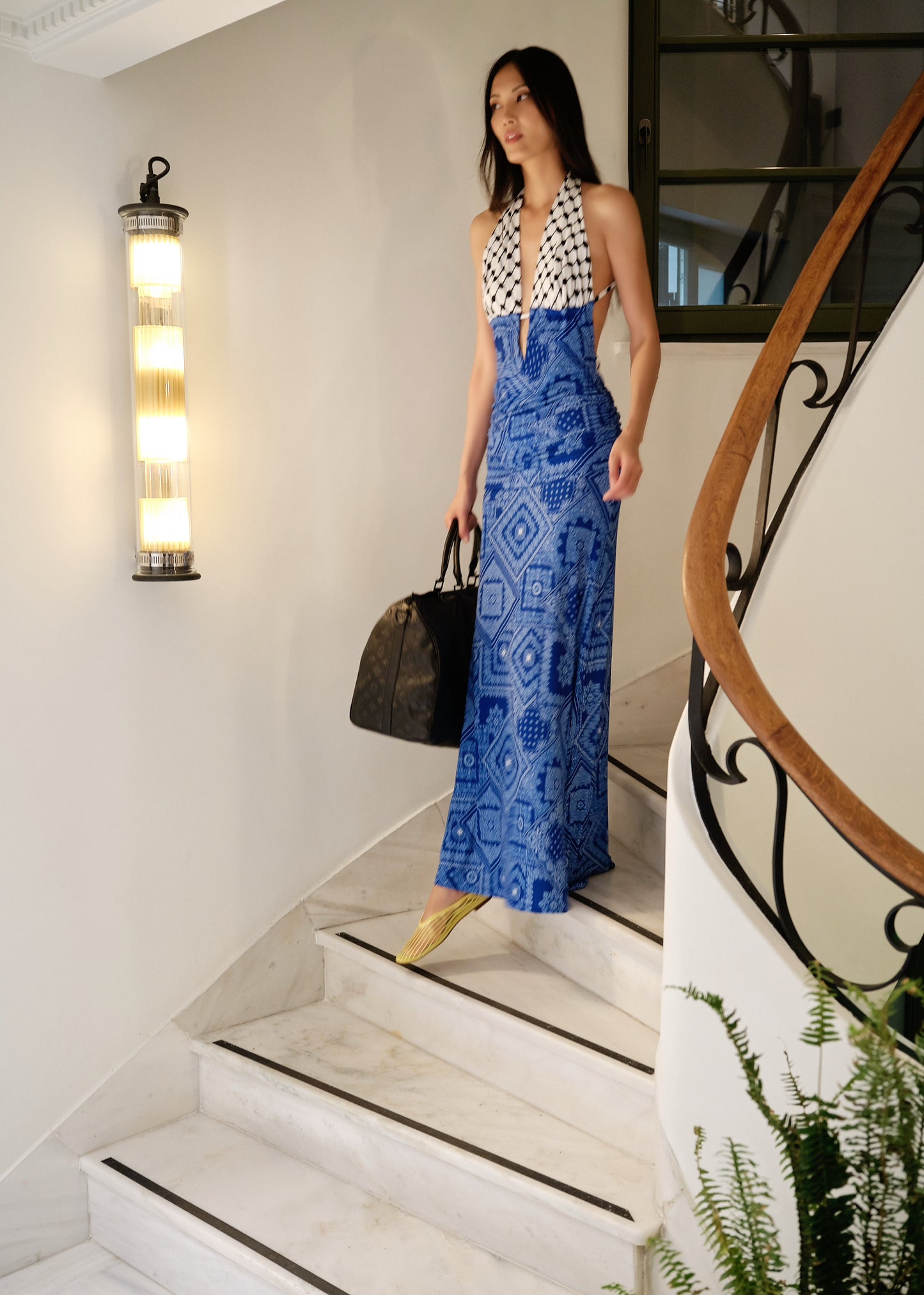 “Keffiyeh” maxi dress with blue-electric lahouri pattern , open-back and butt-lifting effect